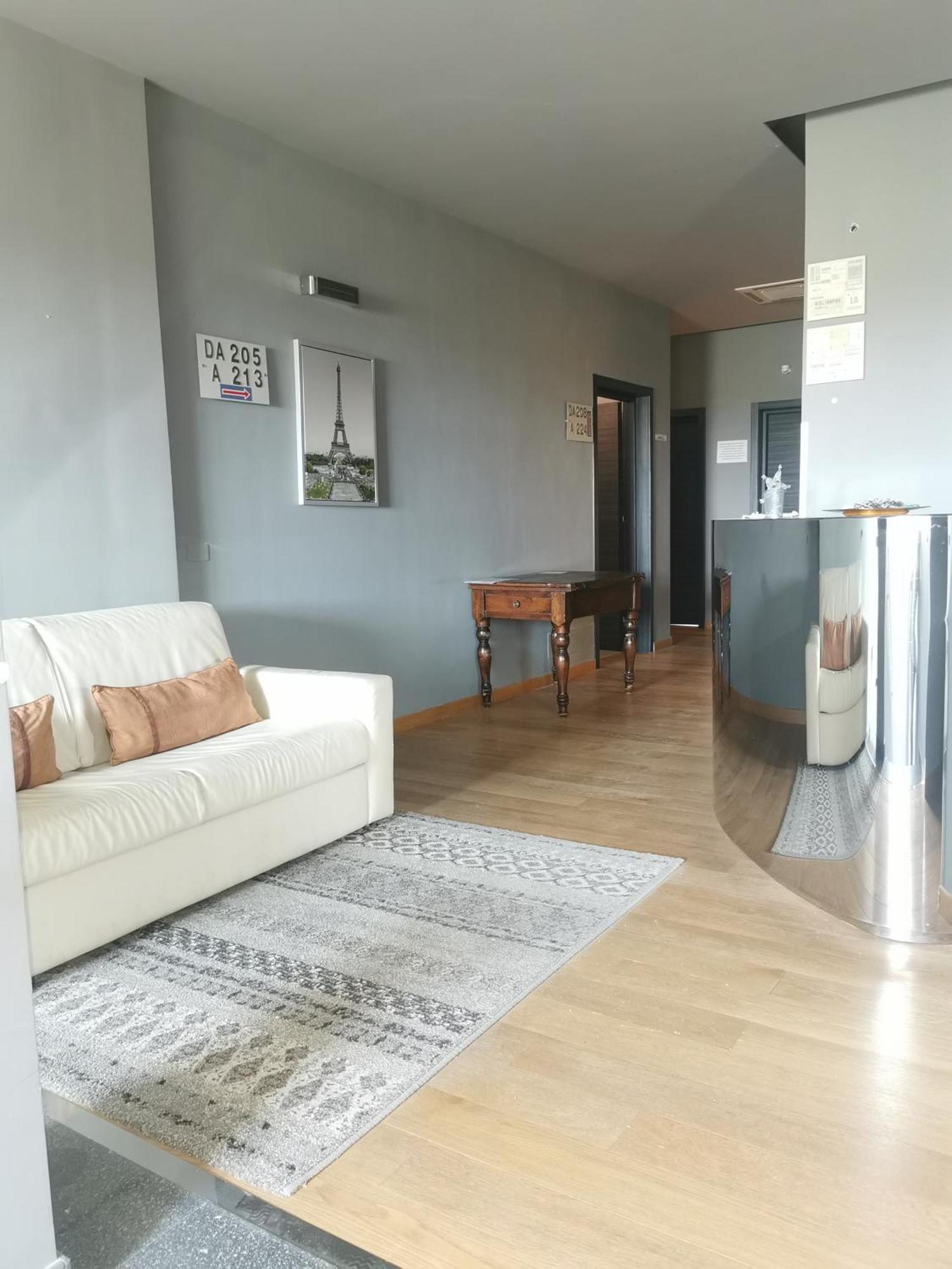 L'officina - San Cataldo Bed & Breakfast